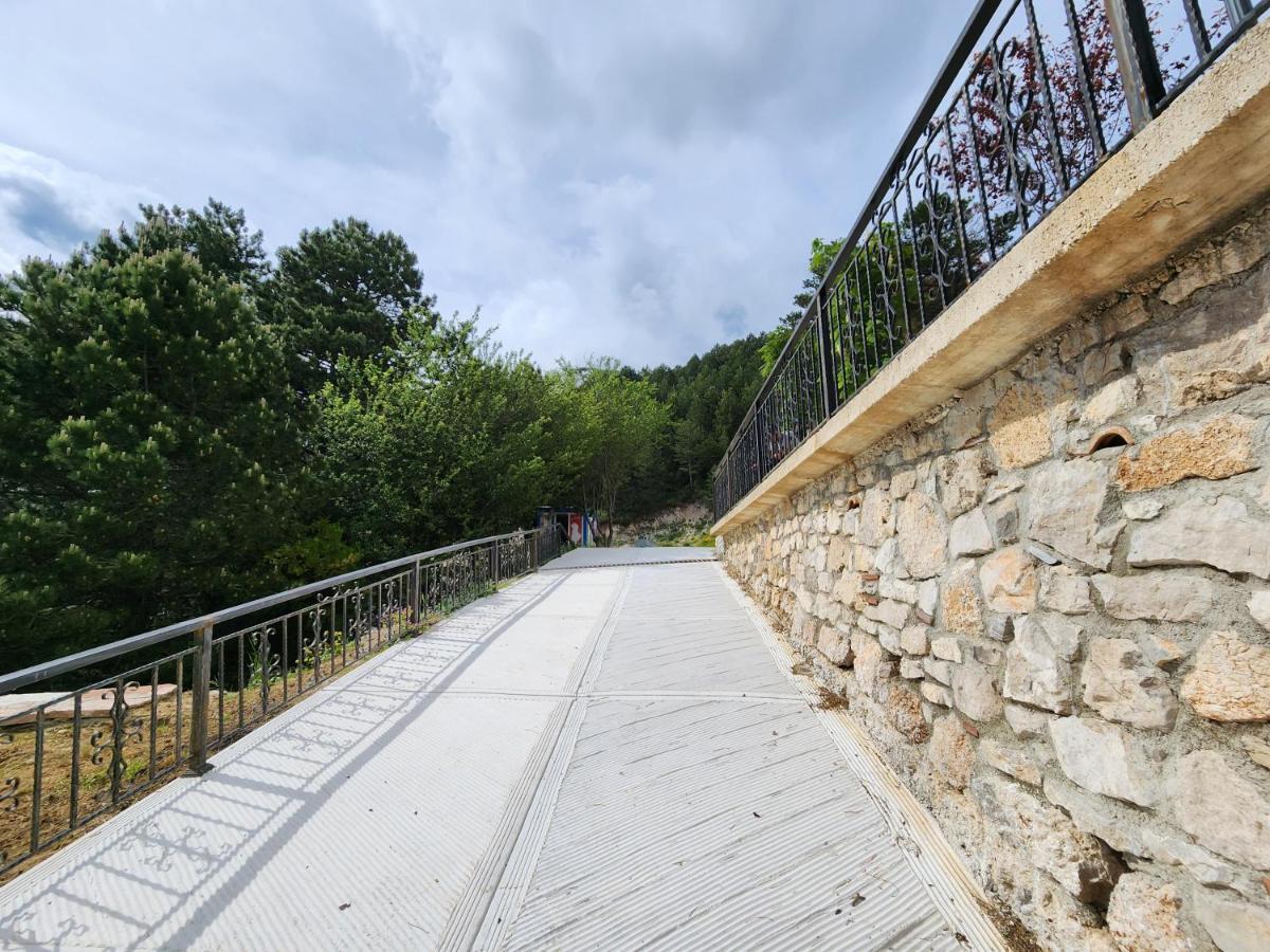 Llogora Dervishaliu Hotel Llogara National Park Buitenkant foto